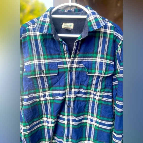 L.L Bean Button Down Shirt men’s size M - Picture 4 of 11